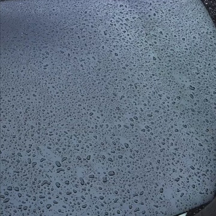 Load video: CARDRYINGTOWEL car drying towel: Water absorption demonstration video